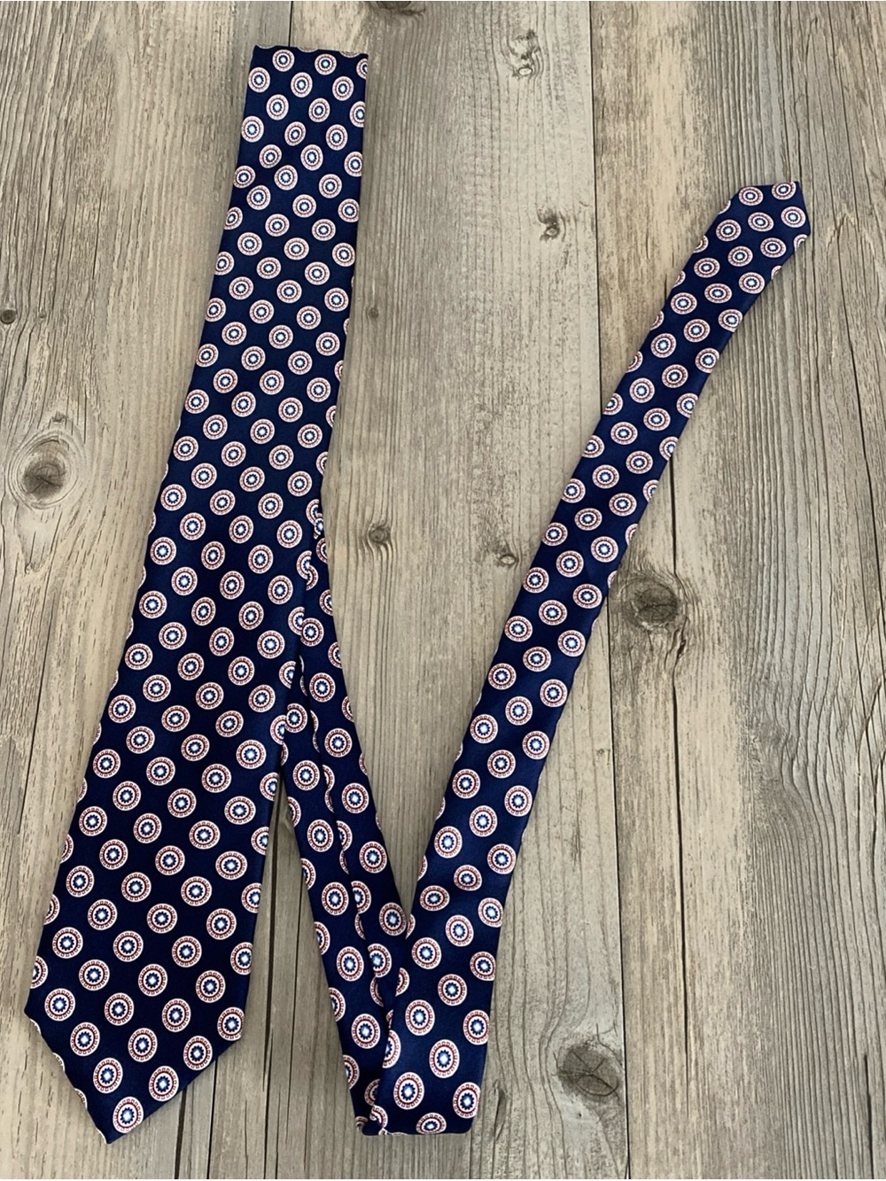Daniel Cremieux Mens Geometric Upscale Luxury Tie Super Soft Silk Handmade USA
